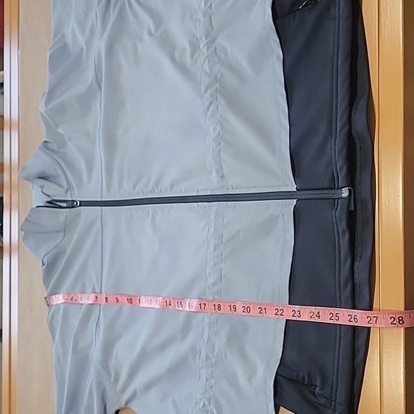Sweaty Betty Size 12 Two-Color Fast LaneRunning Jacket, Blue on Blue, EUC - Picture 9 of 15